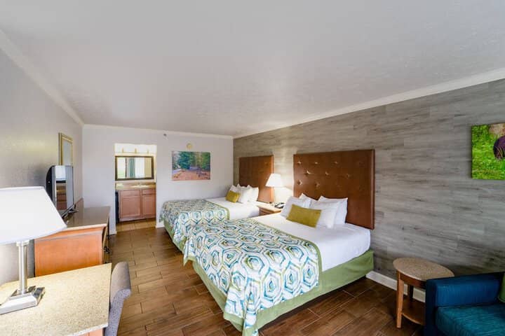 Room 3 of 47